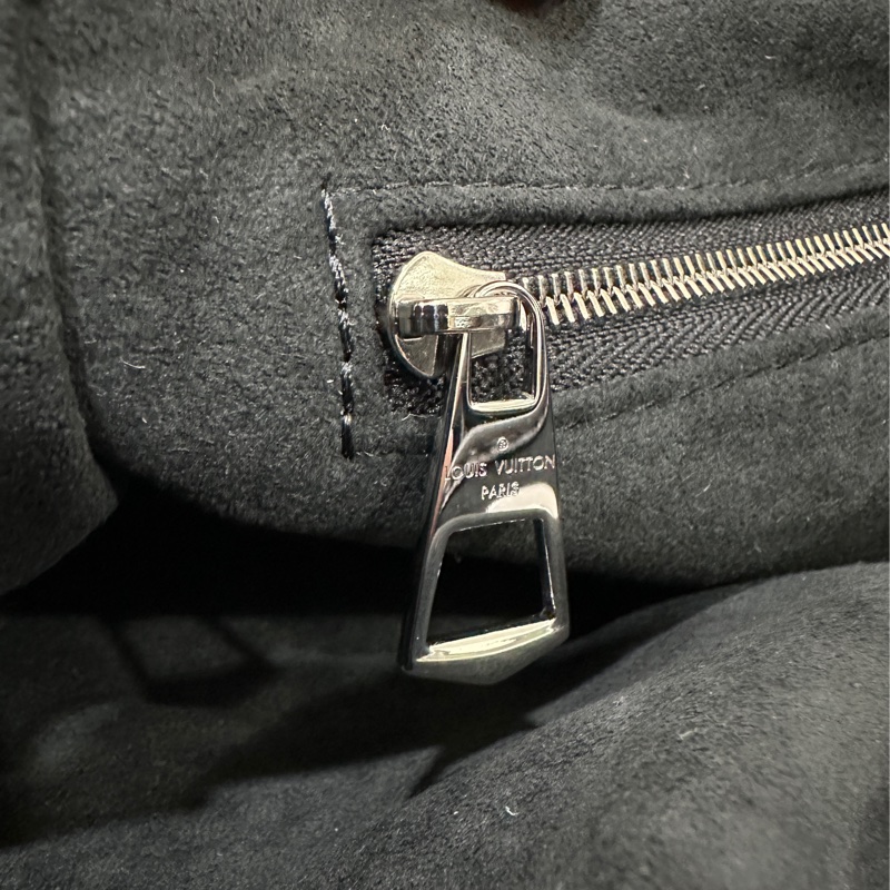 LV CARRYALL黑色銀鏈手提斜背包-13
