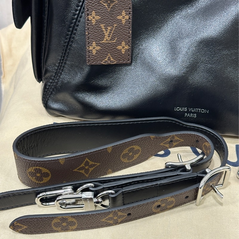 LV CARRYALL黑色銀鏈手提斜背包-18