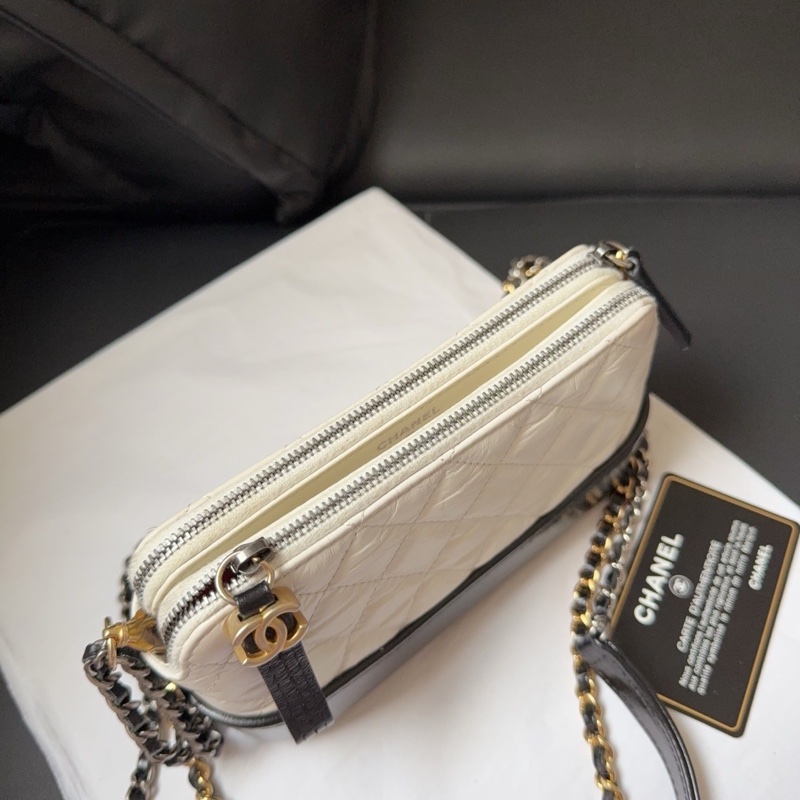 Chanel 香奈兒 18P 黑白熊拼色 mini流浪包  25開有卡-4