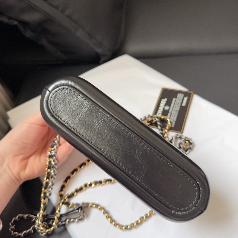 Chanel 香奈兒 18P 黑白熊拼色 mini流浪包  25開有卡-5