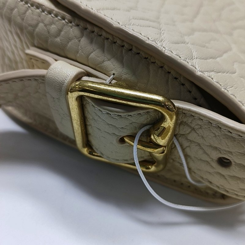 BURBERRY Chess白色牛皮壓紋單肩包金色五金-9