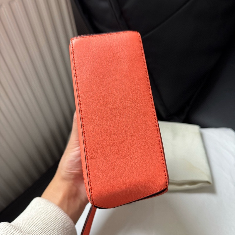 Loewe 羅意威 橙色 Puzzlemini 幾何包 19 年編碼  配件：防塵-4