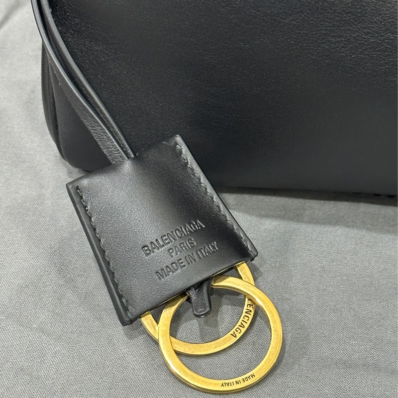 Balenciaga Radeo 黑色斜背包-17