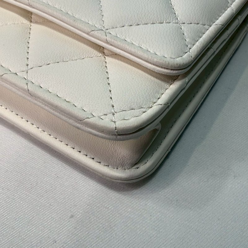 CHANEL 23C 小羊皮WOC足球鏈帶包-7