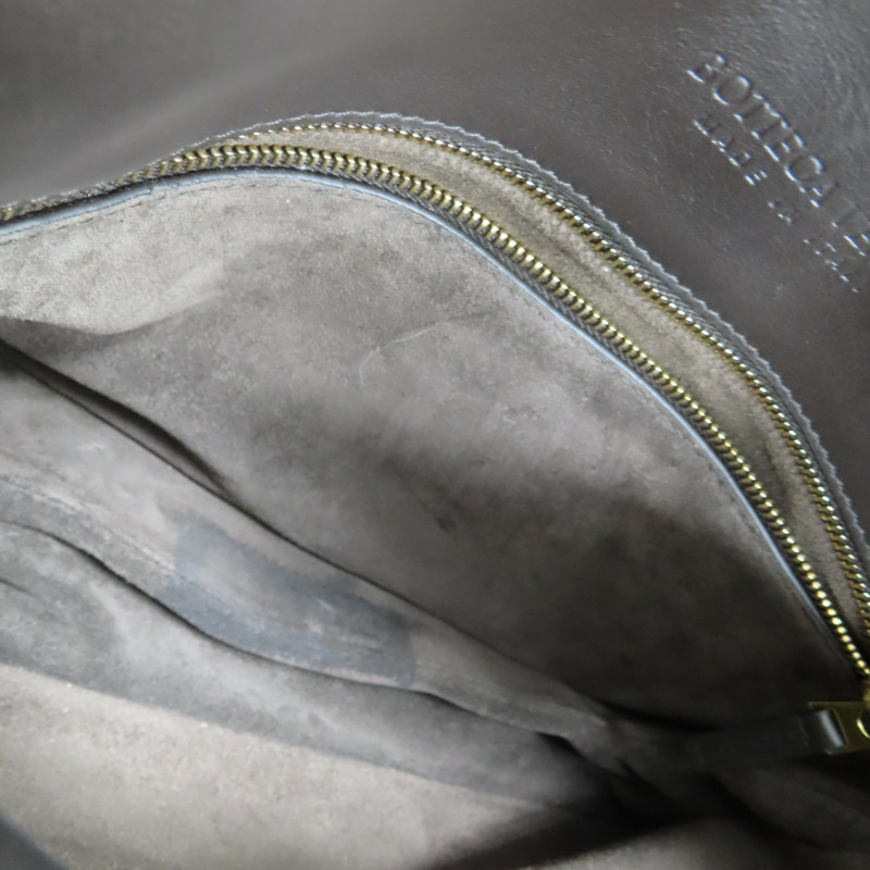 棕色 牛皮 Liberta 小號 肩背包【BOTTEGA VENETA 寶緹嘉】 806030-4