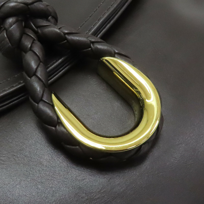 棕色 牛皮 Liberta 小號 肩背包【BOTTEGA VENETA 寶緹嘉】 806030-10