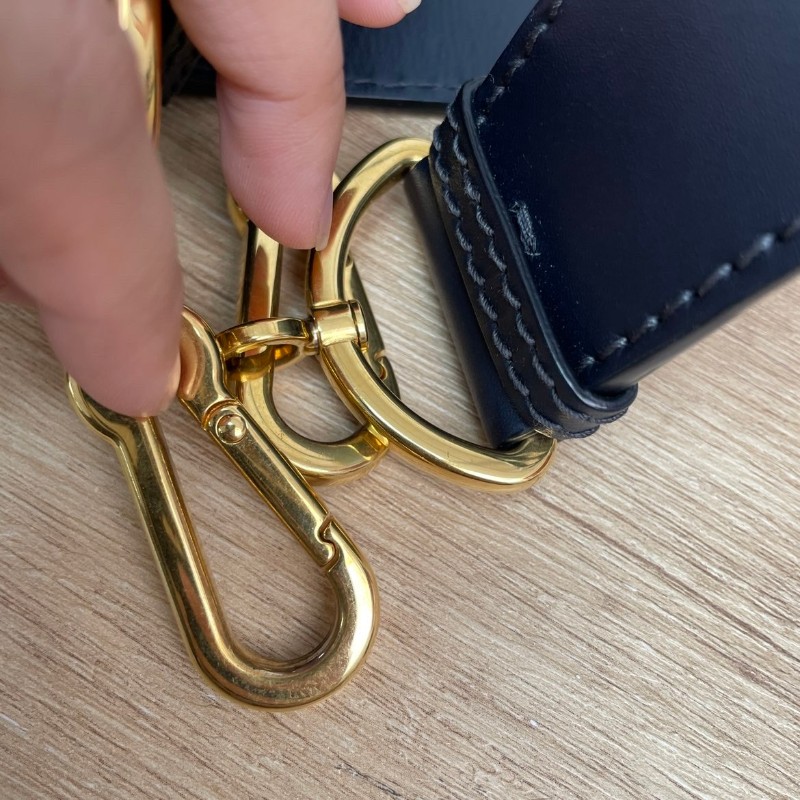【 DIOR迪奧 30 Montaigne蒙田系列 Oblique刺繡老花滿印寬肩帶翻蓋 皮革 小方包手提單肩斜挎包 女款 牛仔藍色】-22