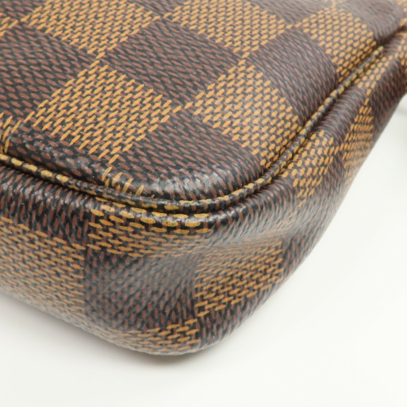 LOUIS VUITTON Damier Mini Pochette Accessoires金扣手挽袋-5