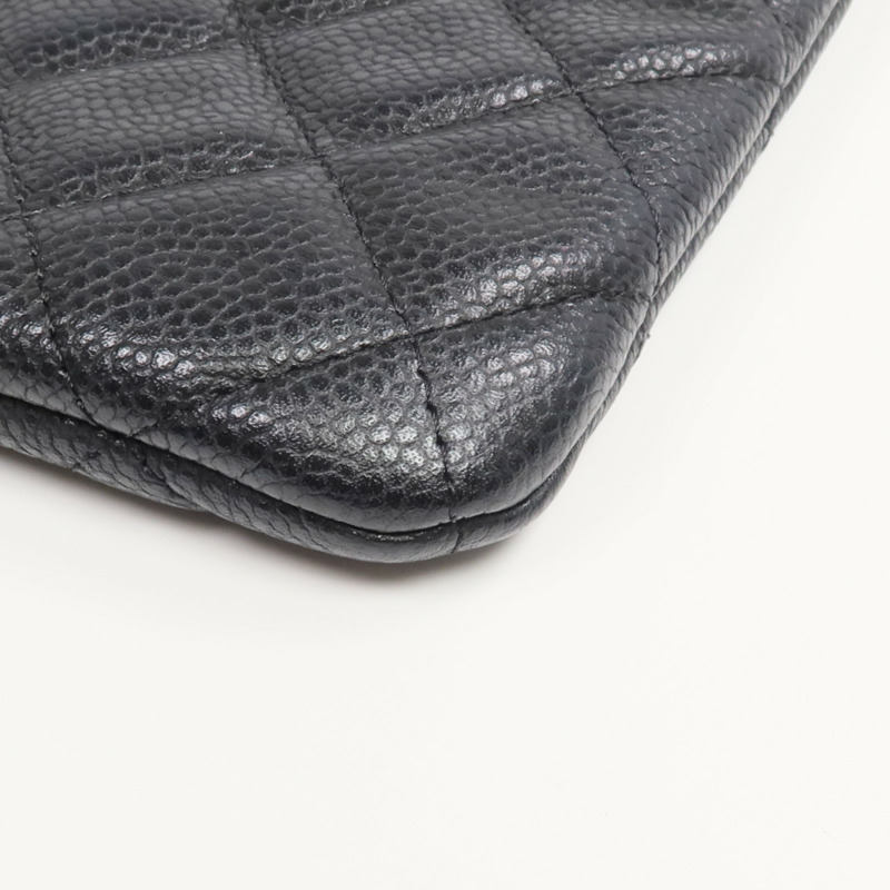 CHANEL 牛皮皮革Pouch銀扣手拿包-4