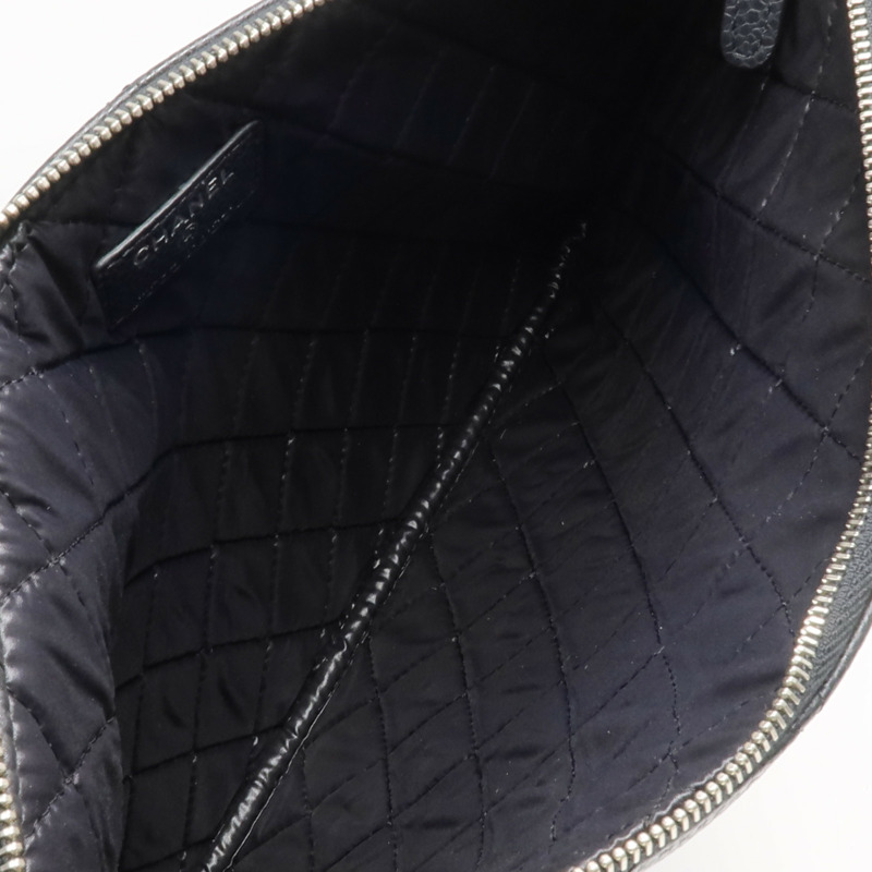 CHANEL 牛皮皮革Pouch銀扣手拿包-11