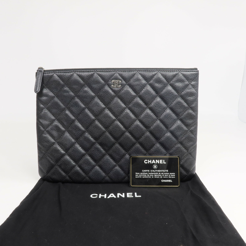 CHANEL 牛皮皮革Pouch銀扣手拿包-14