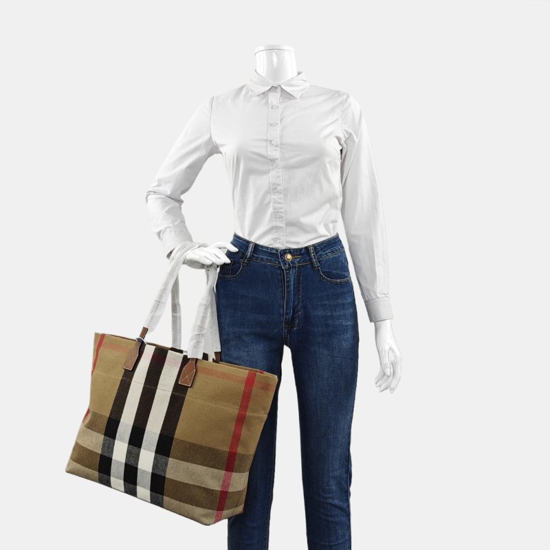 BURBERRY托特包米色織物戰馬格紋單肩包手提包 9.9新-1