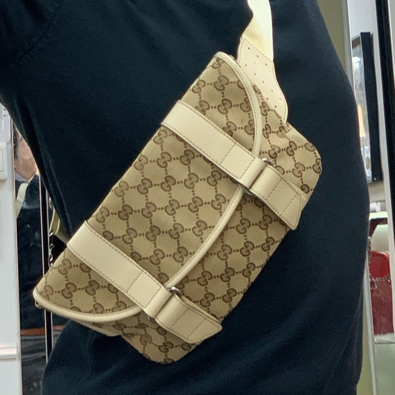 Gucci老花圖案帆布胸或腰包-8