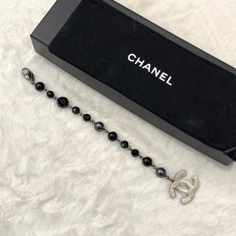 Chanel黑色配灰色珍珠手鏈大logo-2