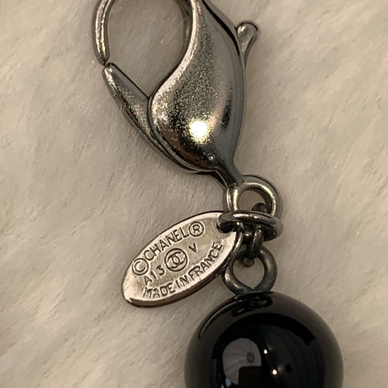 Chanel黑色配灰色珍珠手鏈大logo-4