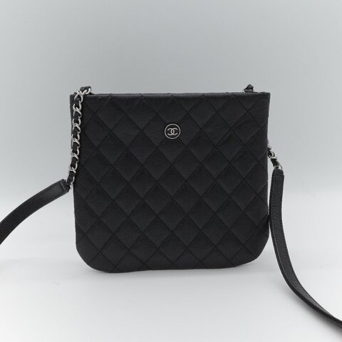 Chanel 香奈兒 經典圓形雙C LOGO 黑色菱格紋 小牛皮 斜背扁包