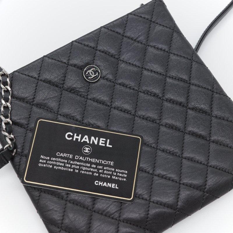 Chanel 香奈兒 經典圓形雙C LOGO 黑色菱格紋 小牛皮 斜背扁包-7