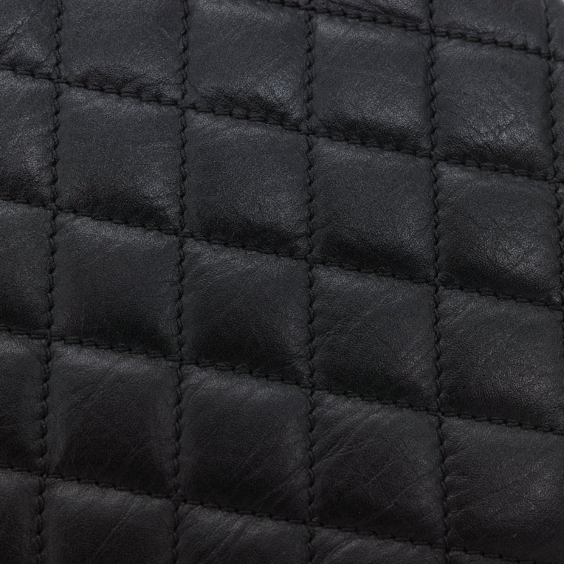 Chanel 香奈兒 經典圓形雙C LOGO 黑色菱格紋 小牛皮 斜背扁包-11