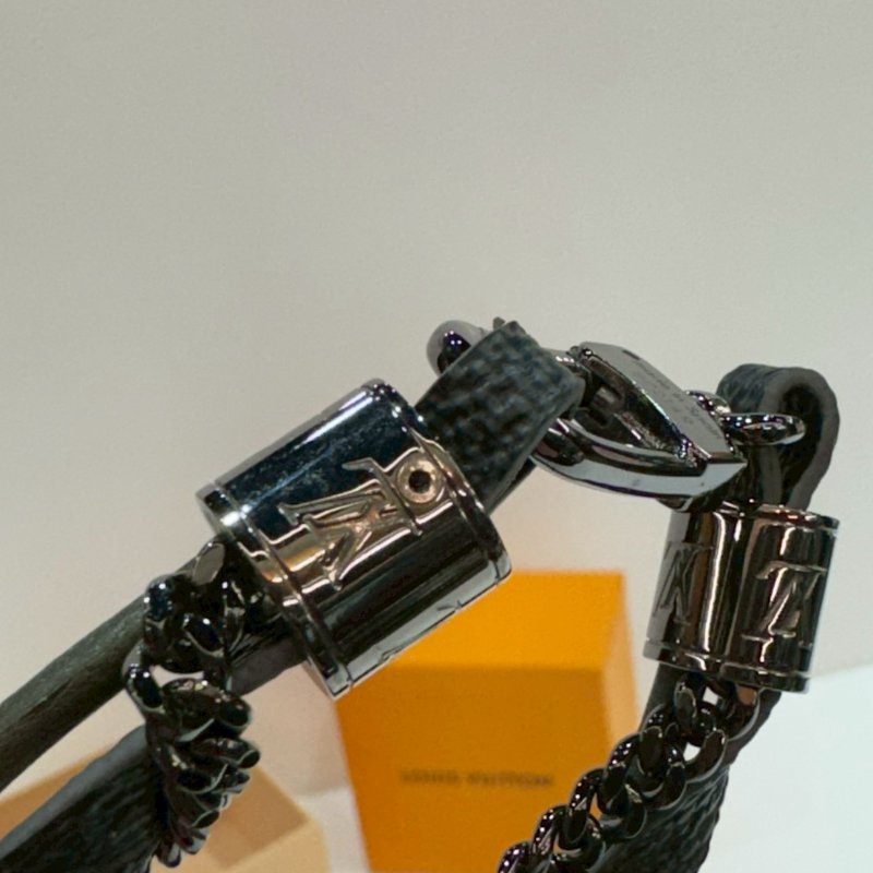 LV 手鍊 95成新-5