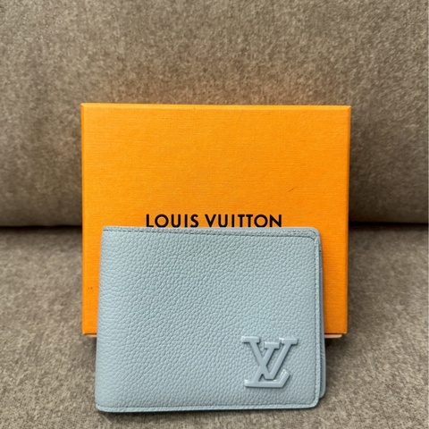 LV水藍限定短夾