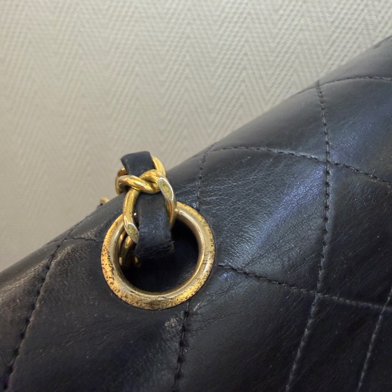 Chanel 黑羊皮金釦Coco25-26