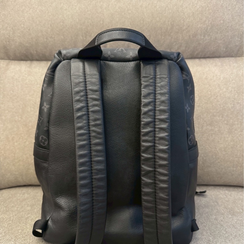 LV黑色老花後背包-2