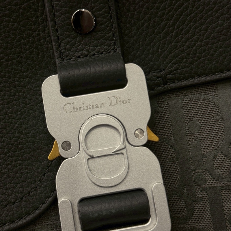 DIOR新款翻蓋後背包-4