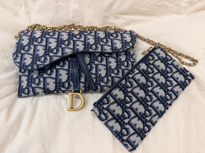 Christian DIOR 迪奧 Saddle 經典藍色緹花 WOC 二合一 手拿 長夾 斜背 金鍊馬鞍包-0