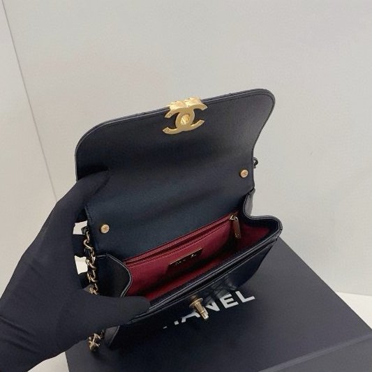 近新品 香奈兒/Chanel 黑金19bag繫列郵差包-9