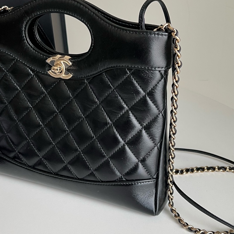 CHANEL 31bag mini 手提／斜背包（黑金）-3