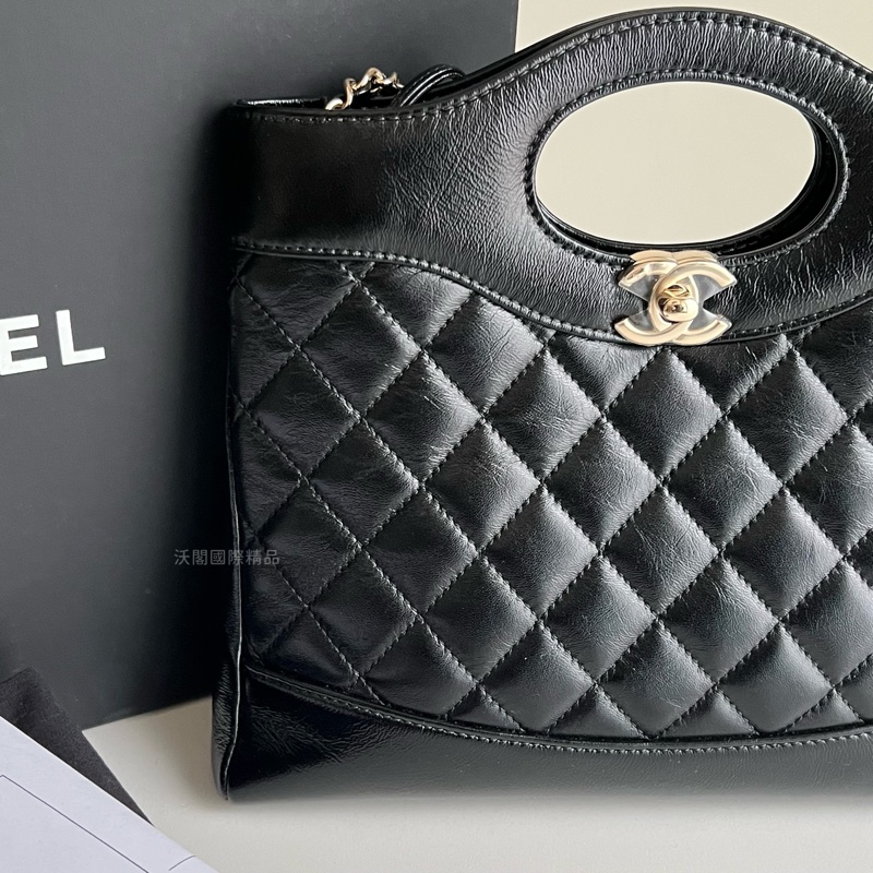 CHANEL 31bag mini 手提／斜背包（黑金）-7