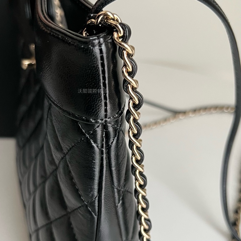 CHANEL 31bag mini 手提／斜背包（黑金）-9