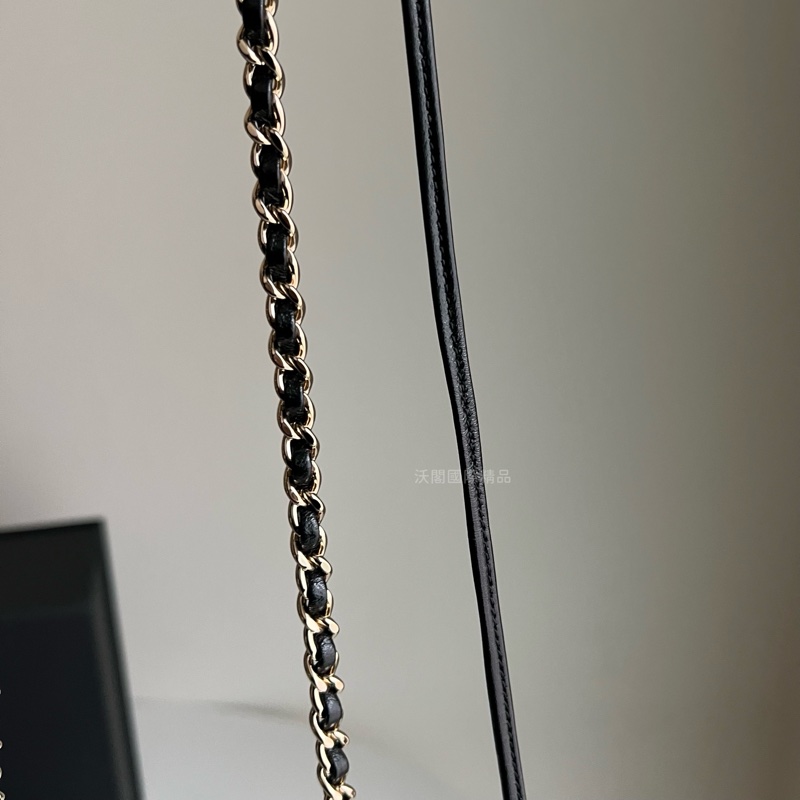 CHANEL 31bag mini 手提／斜背包（黑金）-21