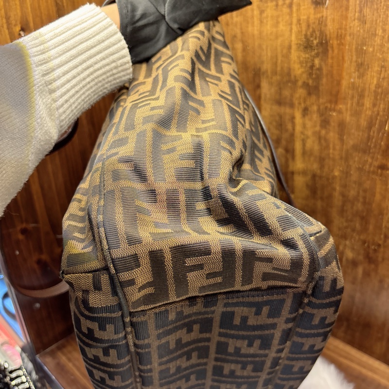 Fendi FF Logo Tote Bag-4
