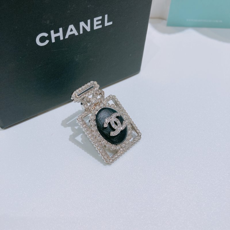 TW4702 Chanel 香奈兒 香水 胸口別針Perfume Logo Brooch Black Lambskin Crystal x PHW-6