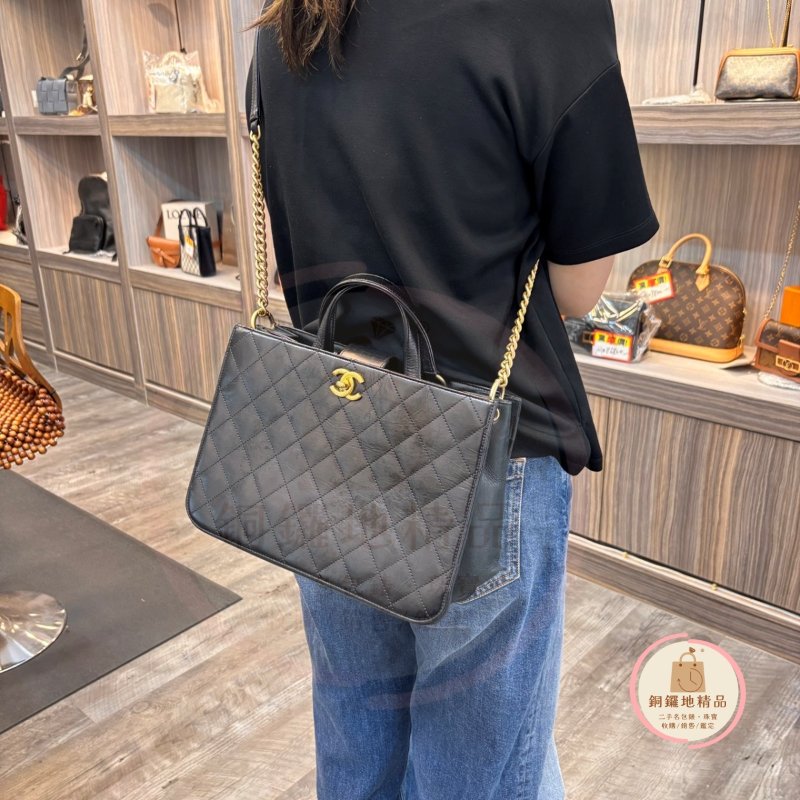 CHANEL 香奈兒 黑色皺紋牛皮手提肩背二用包-1