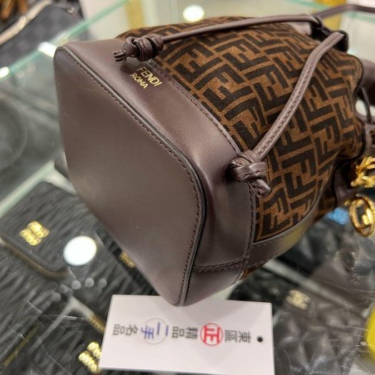 東區正精品㊣FENDI 8BS010 FF logo 咖啡色帆布老花束口水桶包手提包斜背包 RZ6202-9