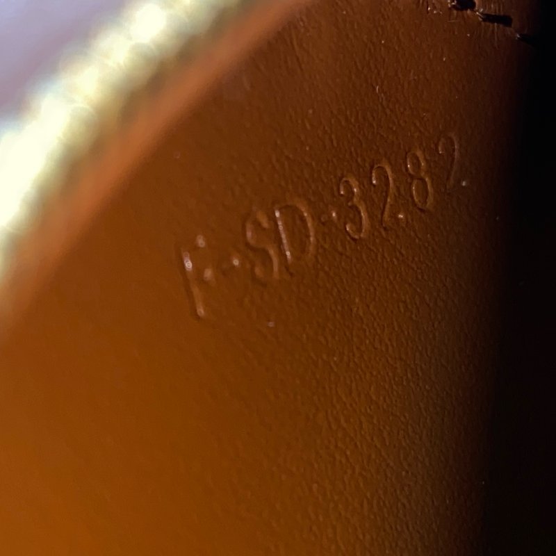 △ Celine 思琳 Brown Calfskin Oval Cuir Triomphe Shoulder Bag 啡色小牛皮肩背袋 - 257028020-17