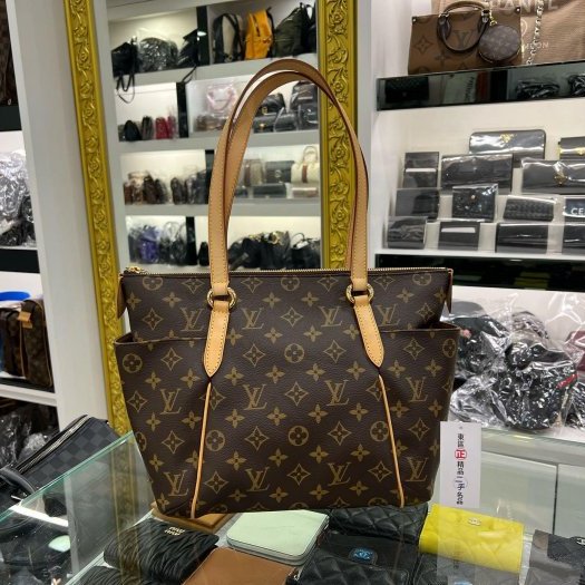 東區正精品㊣LV M56688 原花新款小天心雙口袋肩背包小款 RZ6204-0