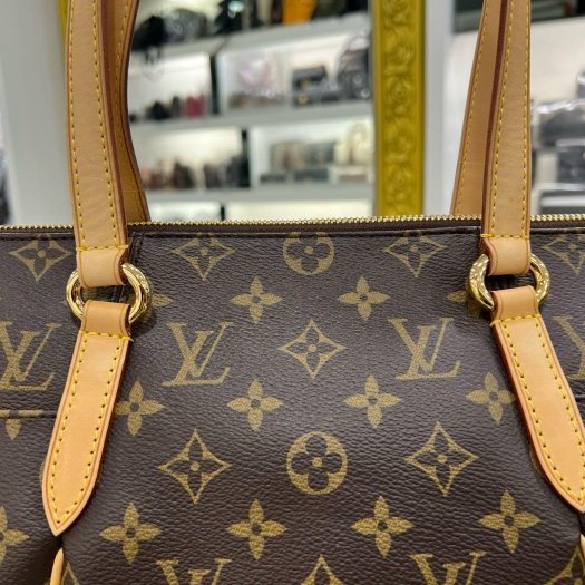 東區正精品㊣LV M56688 原花新款小天心雙口袋肩背包小款 RZ6204-4