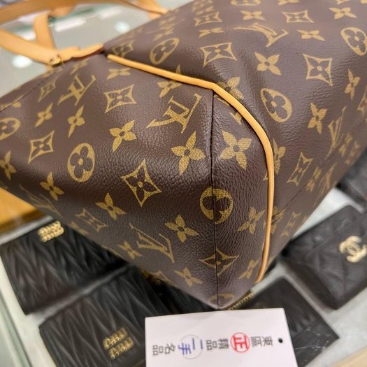 東區正精品㊣LV M56688 原花新款小天心雙口袋肩背包小款 RZ6204-7