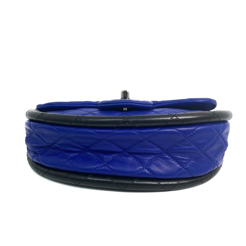 △ Chanel 香奈兒 Navy Lambskin Hoop Silver Tone Metal Hand Bag No.18 深藍色小羊皮銀色金屬手袋No.18 - 257027665-4