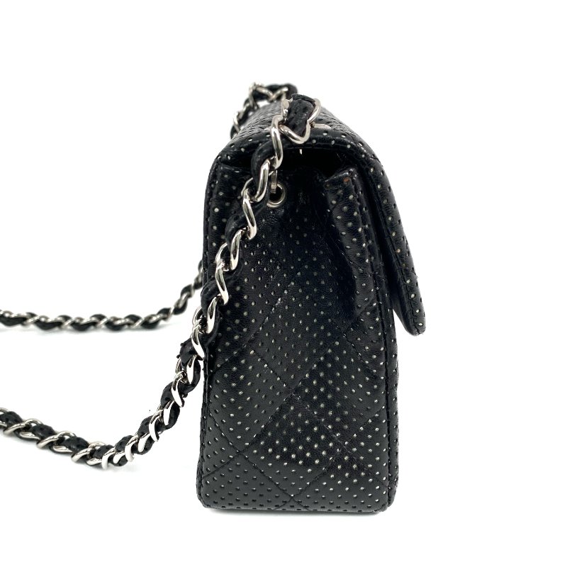 △ Chanel 香奈兒 Black Perforated Lambskin Silver Tone Metal Single Flap Chain Shoulder Bag No.11 A01115 黑色穿孔小羊皮銀色金屬鎖鏈肩背袋No.11 - 257028414-4