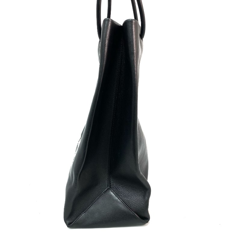 △ Chanel 香奈兒 Black Calfskin Silver Tone Metal Essential 31 Rue Cambon Tote Bag No.12 黑色小牛皮銀色金屬托特袋No.12 - 257028774-2