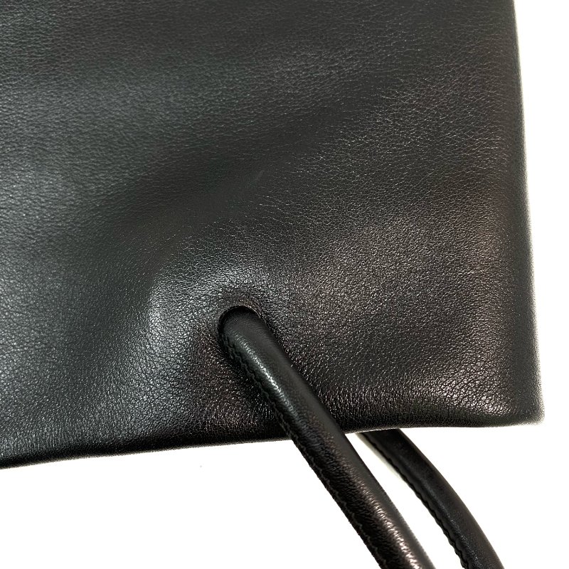 △ Chanel 香奈兒 Black Calfskin Silver Tone Metal Essential 31 Rue Cambon Tote Bag No.12 黑色小牛皮銀色金屬托特袋No.12 - 257028774-10