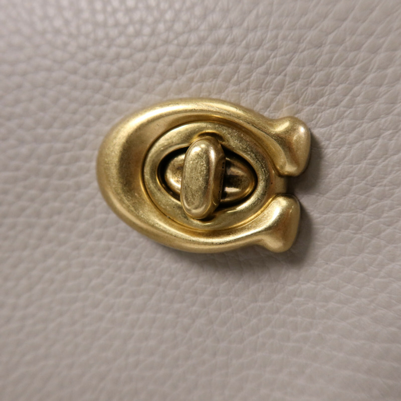 COACH 牛皮皮革Shoulder Bag金扣手挽袋-6