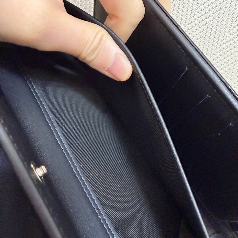 Chanel 黑漆亮皮銀釦三折長夾A31506-15
