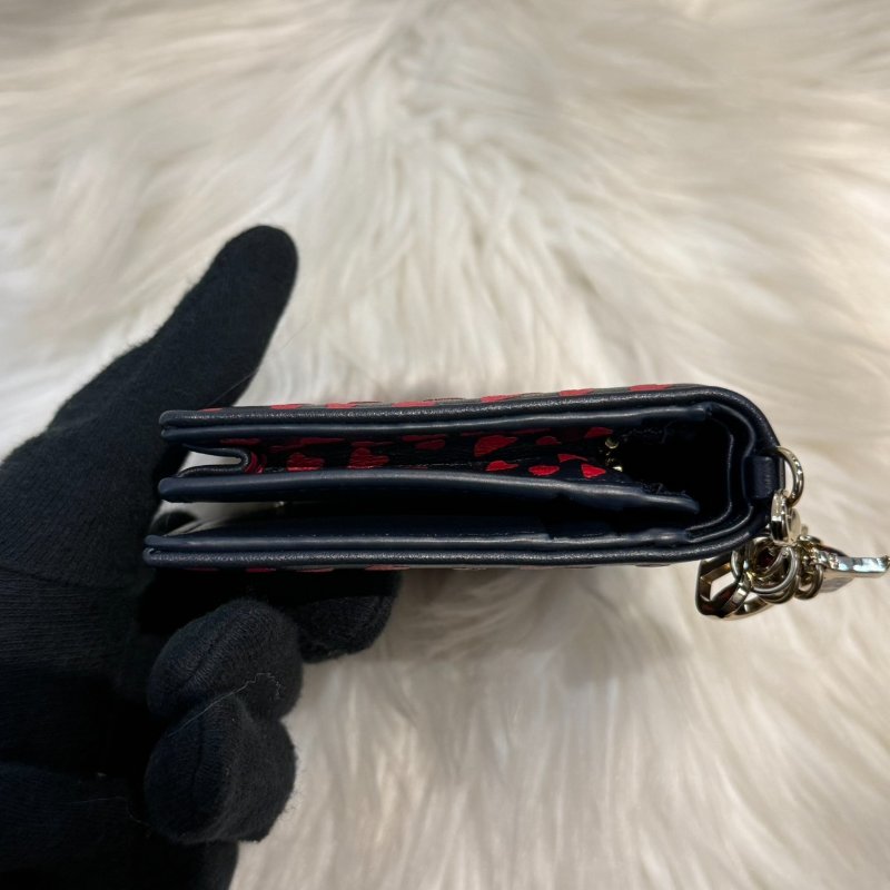 全新 Dior Lady Heart 限定款愛心對開短夾-4