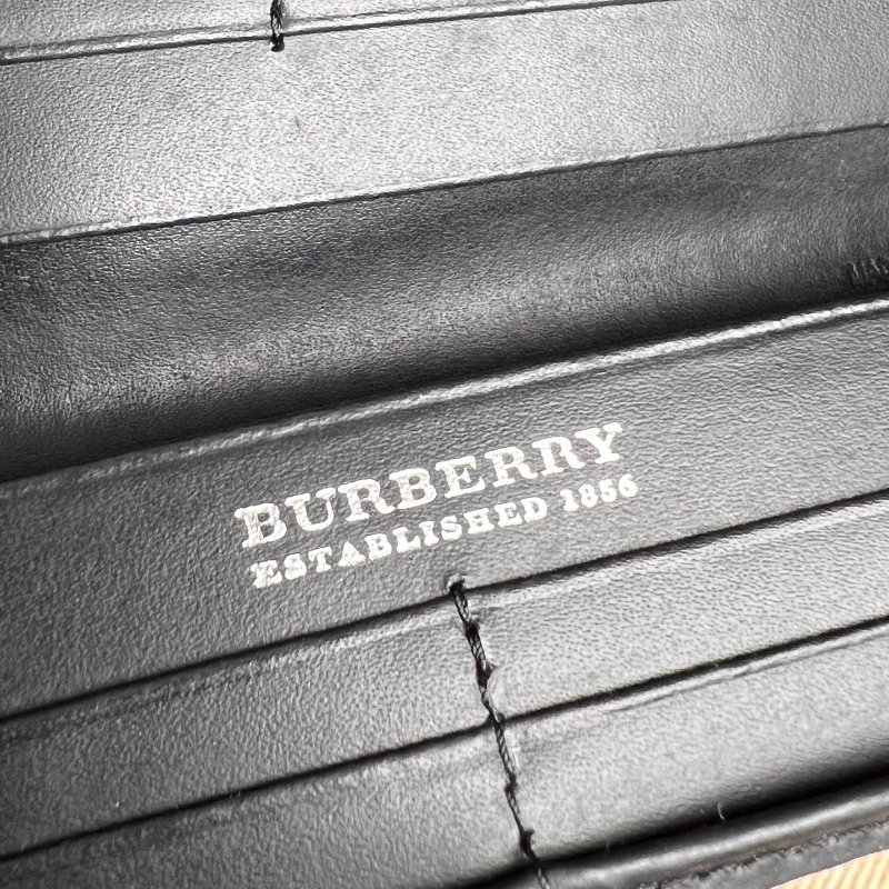 BURBERRY 格紋對開長夾-7