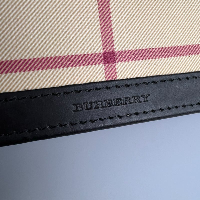 BURBERRY 格紋對開長夾-8
